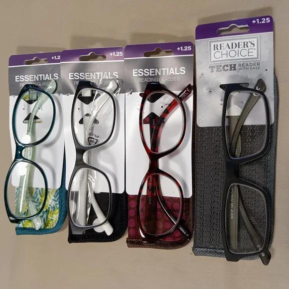 Foster Grant/Essentials Reading Glasses& Cases- 4 Pair +1.25 - Picture 1 of 8